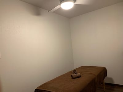 メンズのための眉毛&脱毛専門店studio-385 店内写真 1枚目