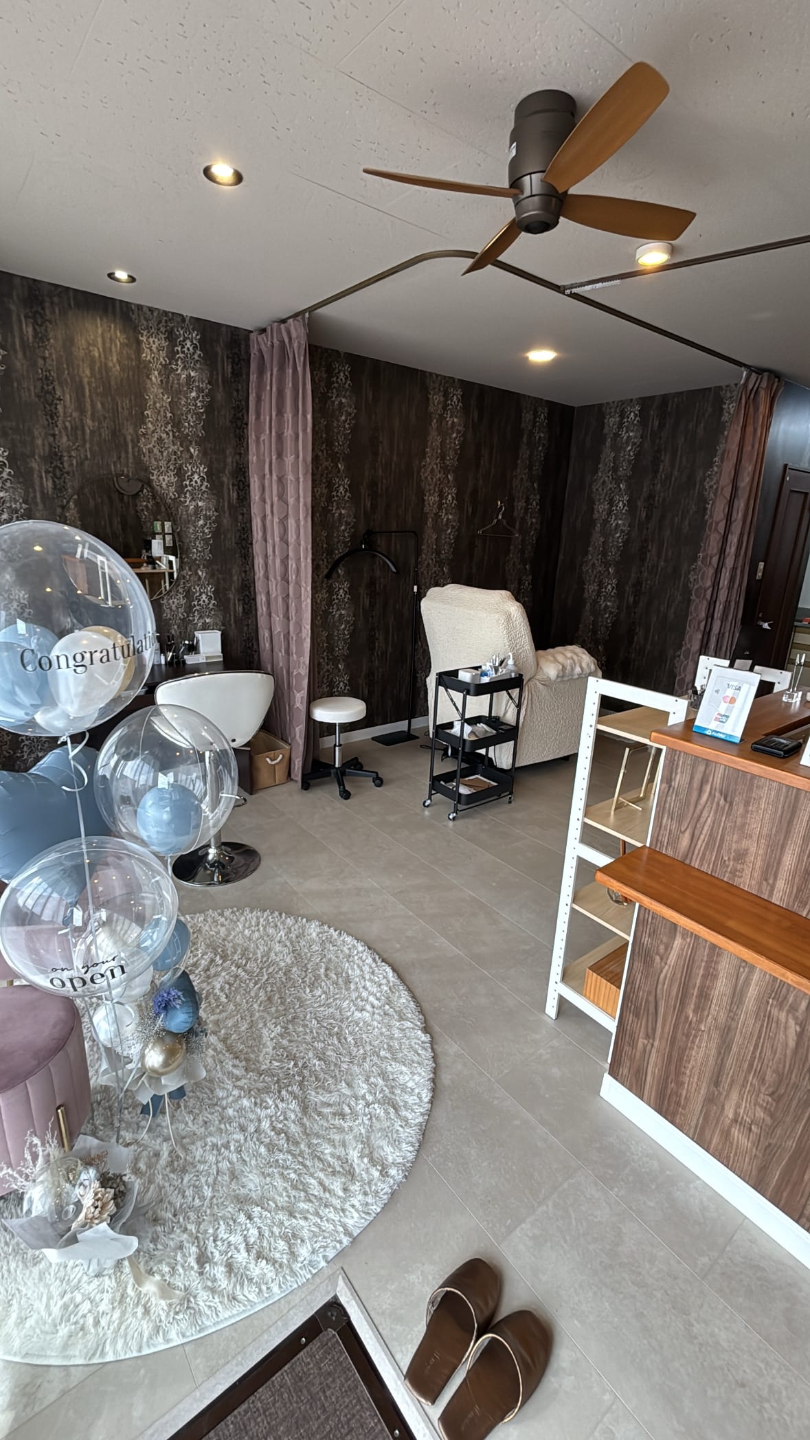 eye lash&eye brow salon Cyan.(岡山)のメンズ眉毛サロン店内写真 1枚目