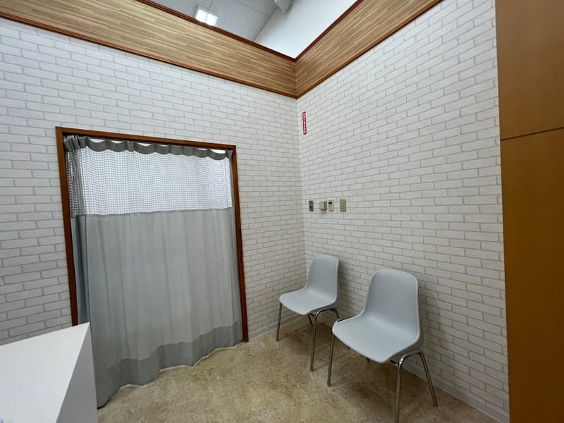 まつげエクステ 綿帽子 ウイングタウン岡崎店（岡崎）のメンズ眉毛サロン