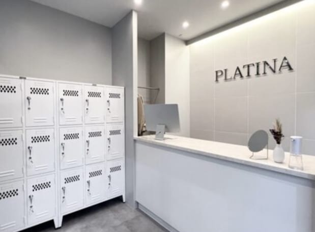 PLATINA Nail & Eyelash Salon(表参道)のメンズ眉毛サロン