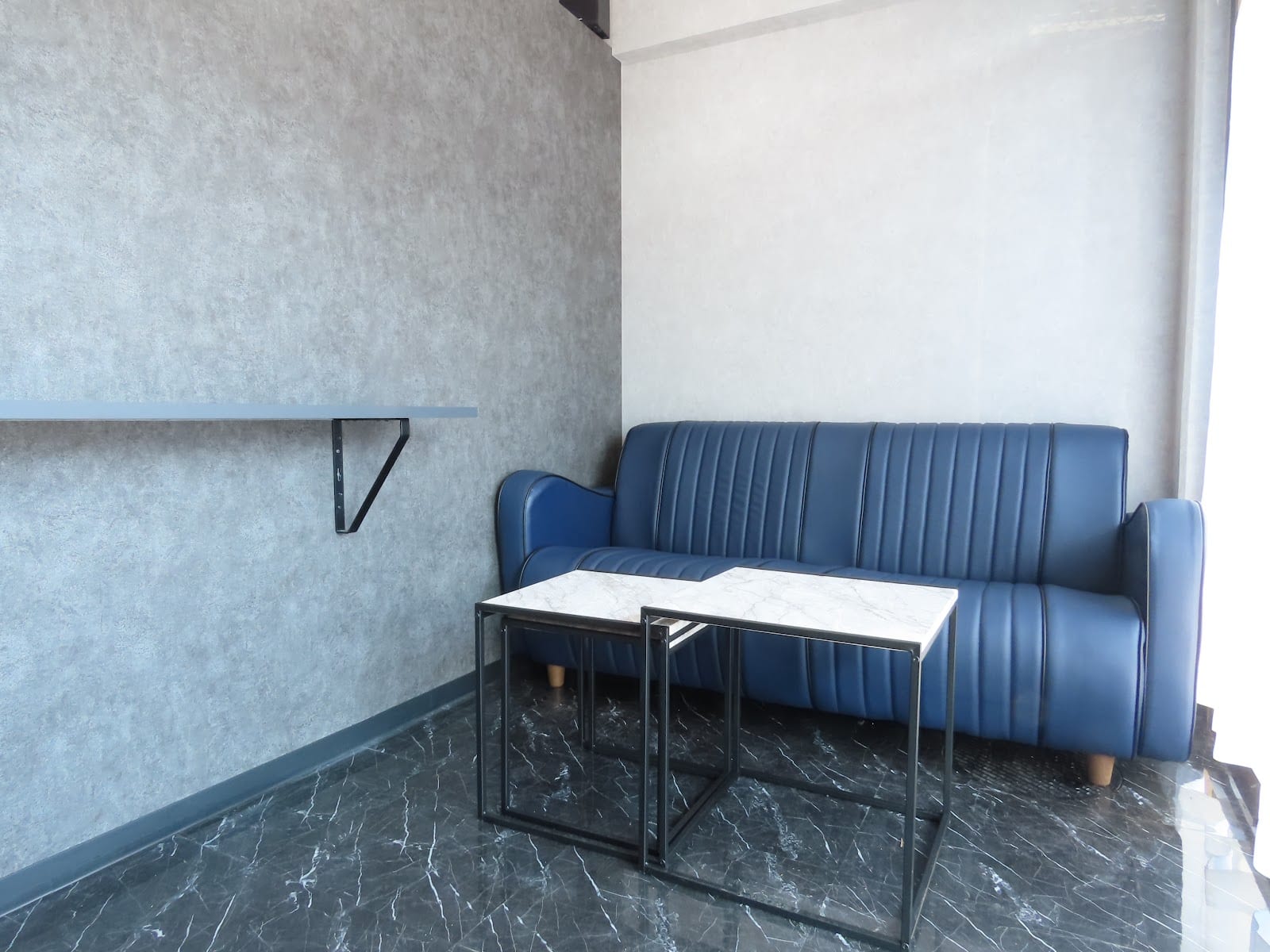 PRADEアイラッシュ&髪質改善 成増北口店(大山)のメンズ眉毛サロン店内写真 1枚目