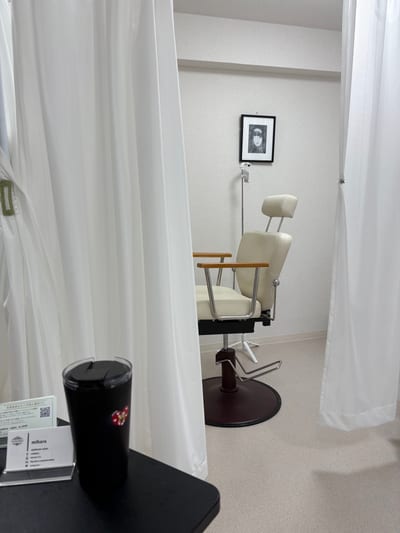 eyeblow salon A_LEAF 店内写真 1枚目