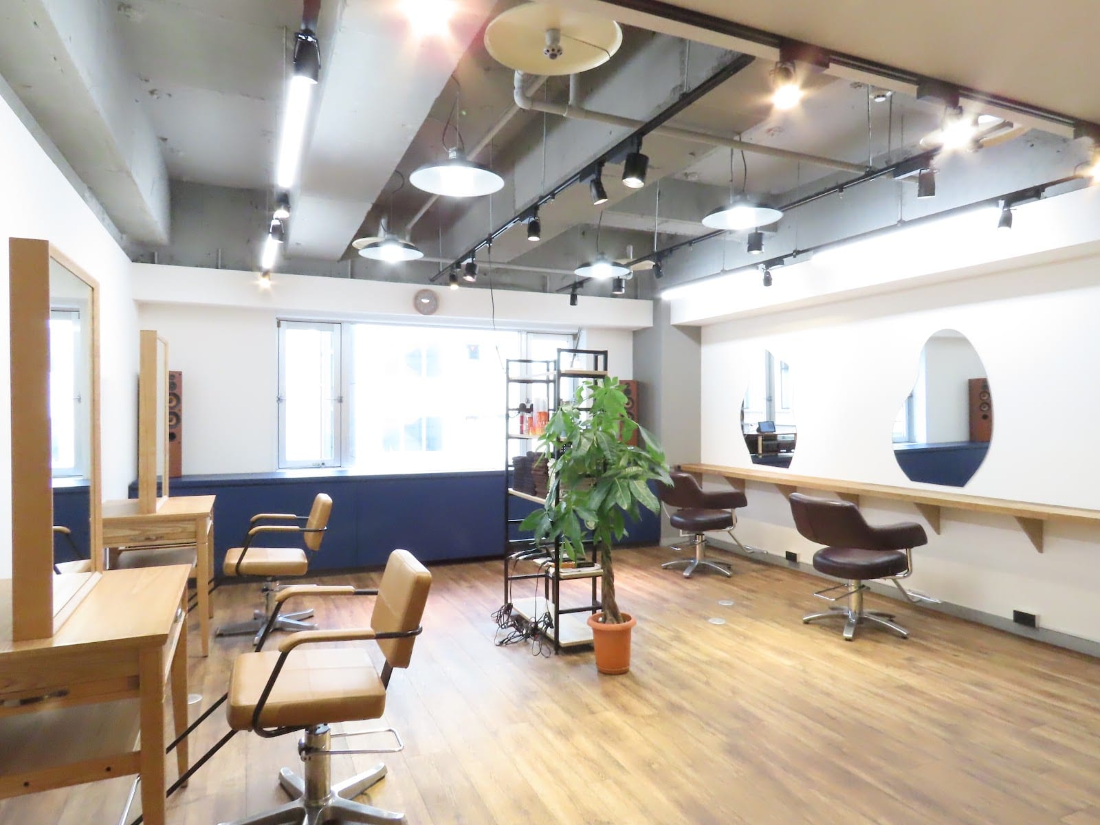 Terrace soar まつげパーマ・アイブロウ・マツエク専門店(札幌駅)のメンズ眉毛サロン店内写真 1枚目
