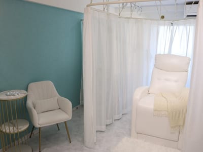 パリジェンヌ/まつ毛パーマ＆眉毛サロン SSIN STUDIO 下北沢店 店内写真 1枚目