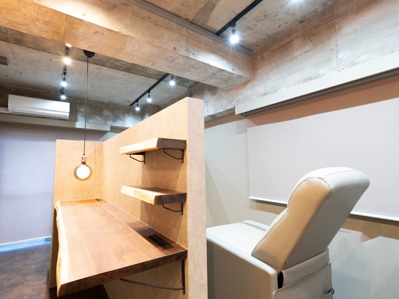 ME.REBO 新宿(新宿)のメンズ眉毛サロン