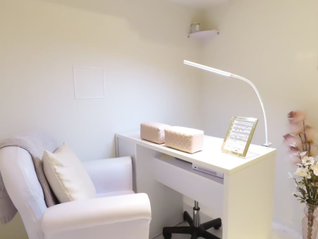 BeautySalon J(新宿)のメンズ眉毛サロン店内写真 1枚目