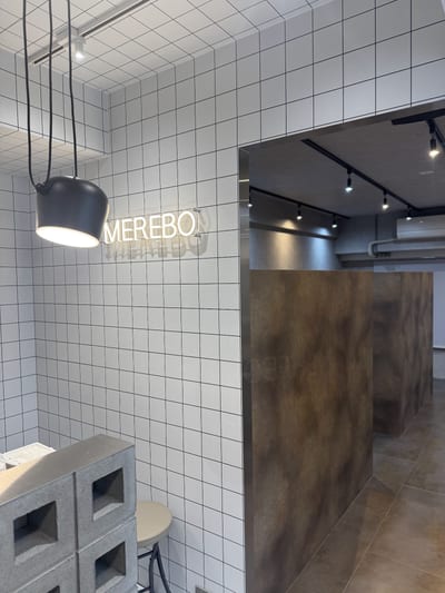 ME.REBO新宿西口 店内写真 4枚目