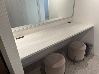 UNI BROW 心斎橋店 店内写真 3枚目