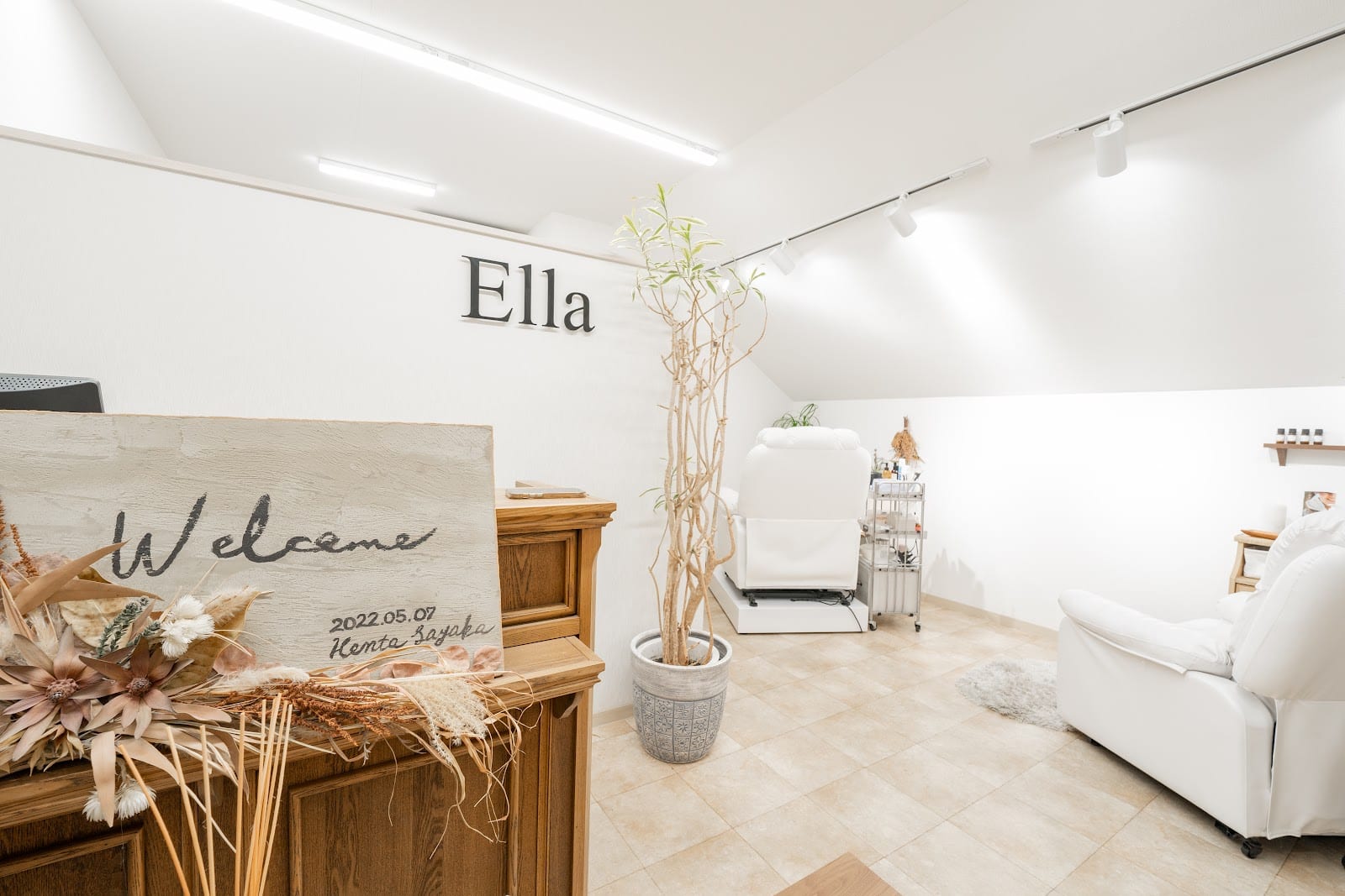 Ella eyebrowsalon(高崎)のメンズ眉毛サロン店内写真 1枚目