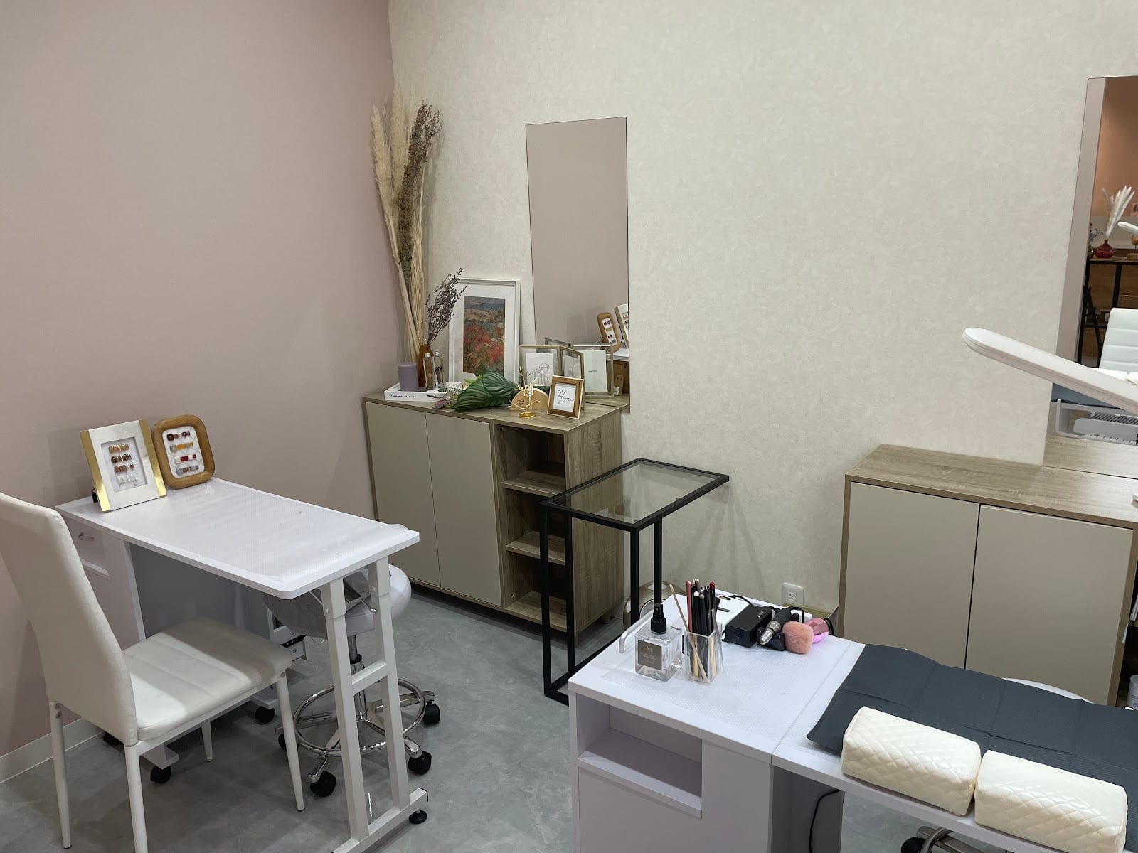 micheri まつ毛(豊田)のメンズ眉毛サロン店内写真 1枚目