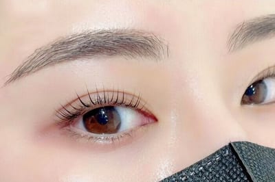 Moon梅田 眉毛アイブロウ＆マツエク・まつげパーマ ラッシュリフト 店内写真 1枚目