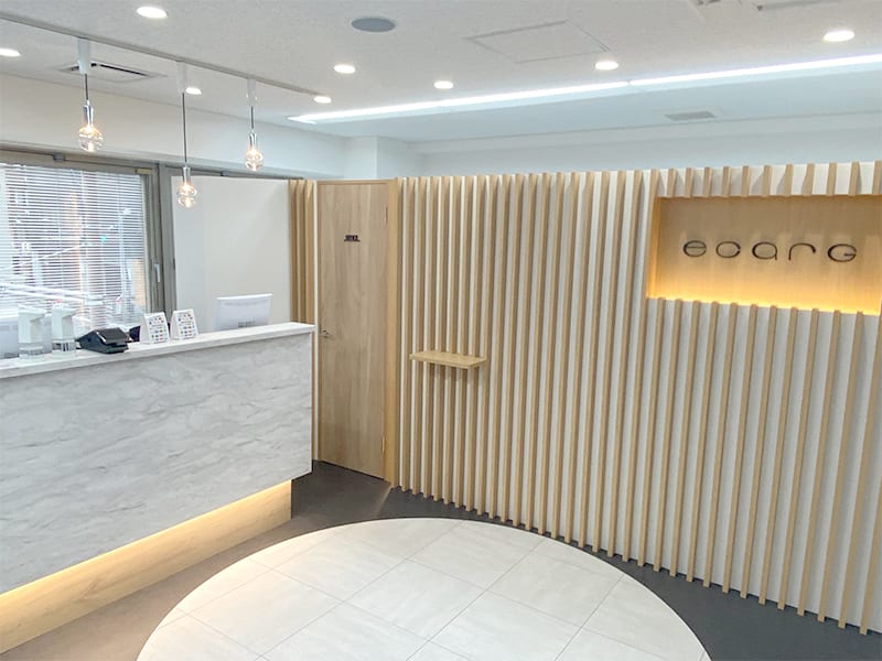 眉毛・まつ毛パーマ専門サロン エサージュ横浜店(横浜)のメンズ眉毛サロン店内写真 1枚目