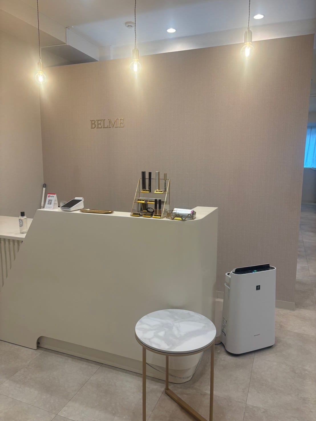 BELME 眉毛 まつげパーマ専門店 横浜店(横浜)のメンズ眉毛サロン店内写真 1枚目