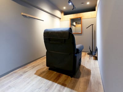 眉ラボ 横浜店 店内写真 1枚目