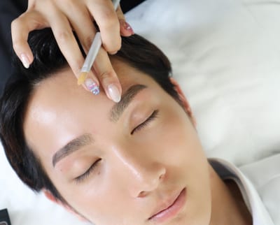 este ＆eyebrow VIVIT 久宝寺店 店内写真 2枚目