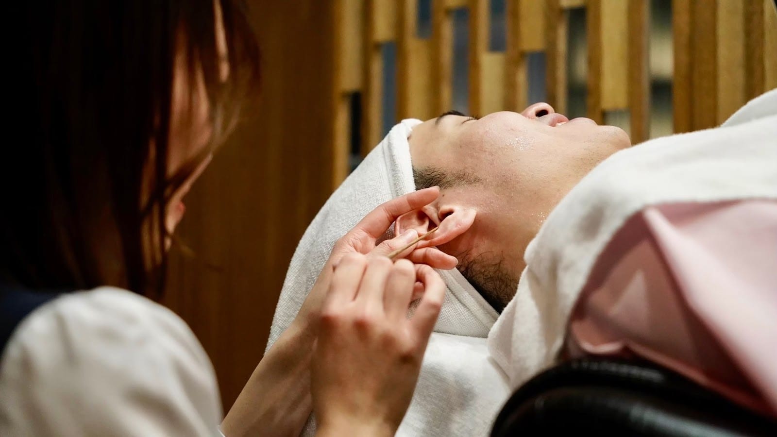 Shaving & Bridal HIRO GINZA 新宿店(代々木)のメンズ眉毛サロン店内写真 1枚目